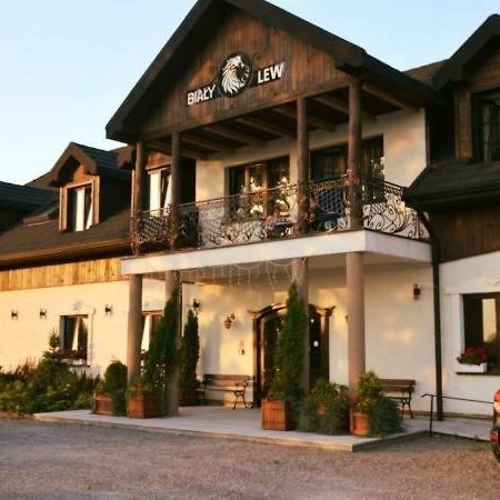 Osrodek Bialy Lew Bed and Breakfast Wojciechow  Buitenkant foto