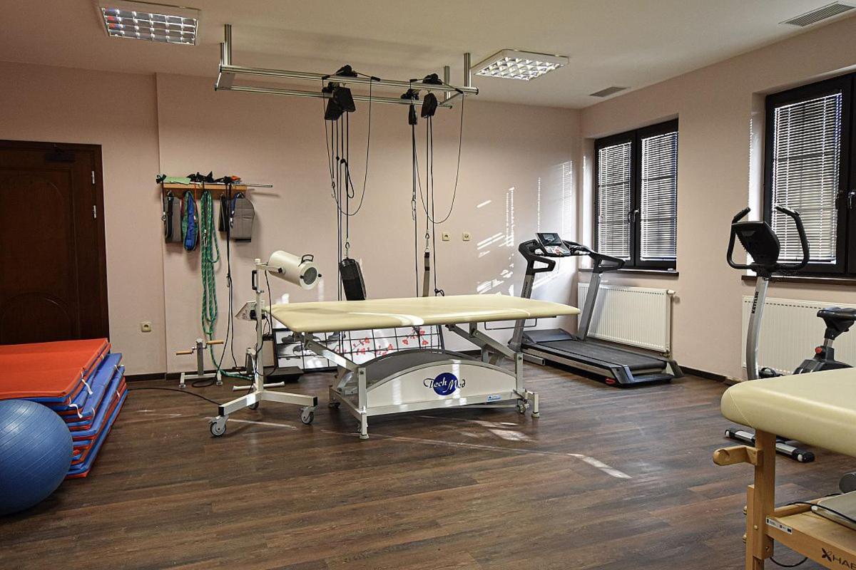 Osrodek Bialy Lew Bed and Breakfast Wojciechow  Buitenkant foto