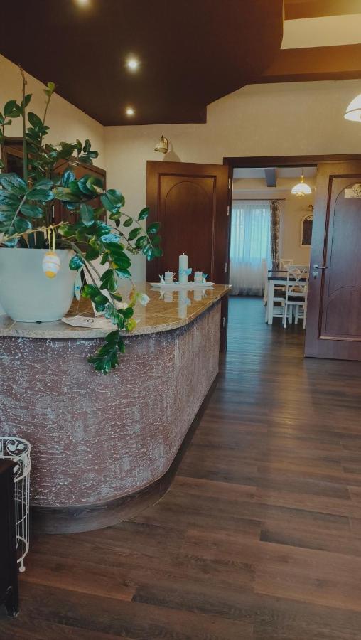 Osrodek Bialy Lew Bed and Breakfast Wojciechow  Buitenkant foto
