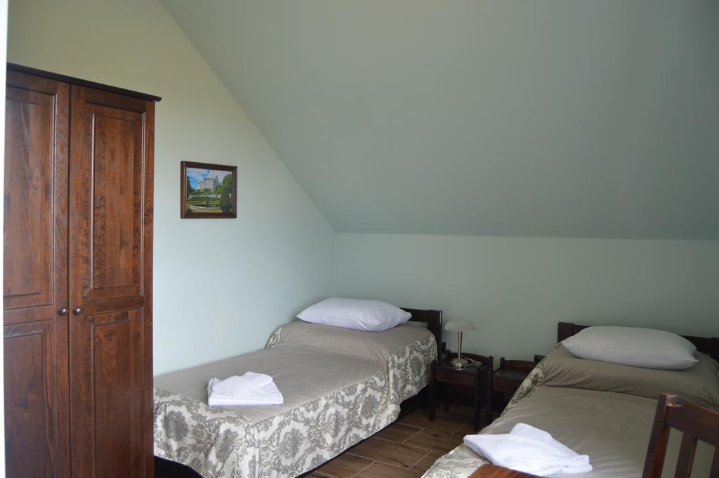 Osrodek Bialy Lew Bed and Breakfast Wojciechow  Buitenkant foto