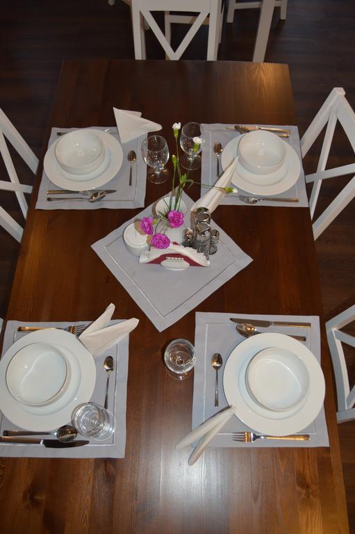 Osrodek Bialy Lew Bed and Breakfast Wojciechow  Buitenkant foto