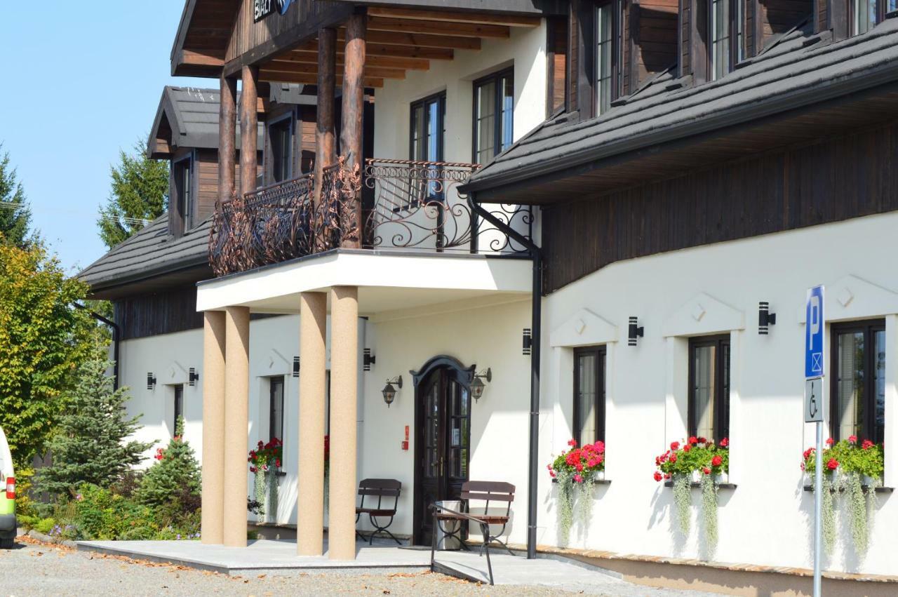 Osrodek Bialy Lew Bed and Breakfast Wojciechow  Buitenkant foto